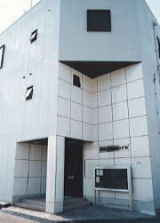 �g������